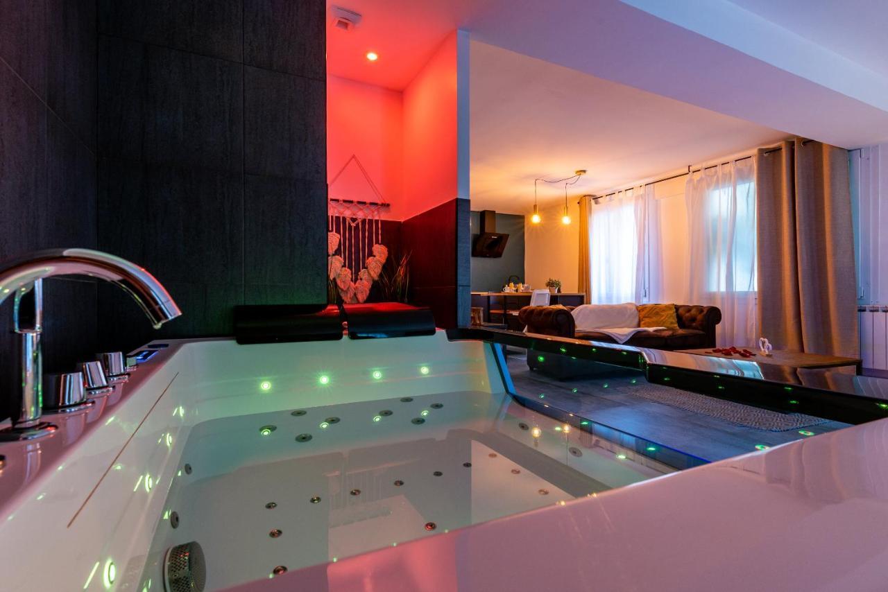 Suite And Spa 21 Dijon Bagian luar foto