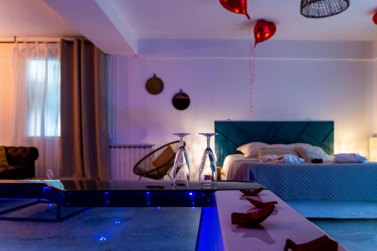 Suite And Spa 21 Dijon Bagian luar foto