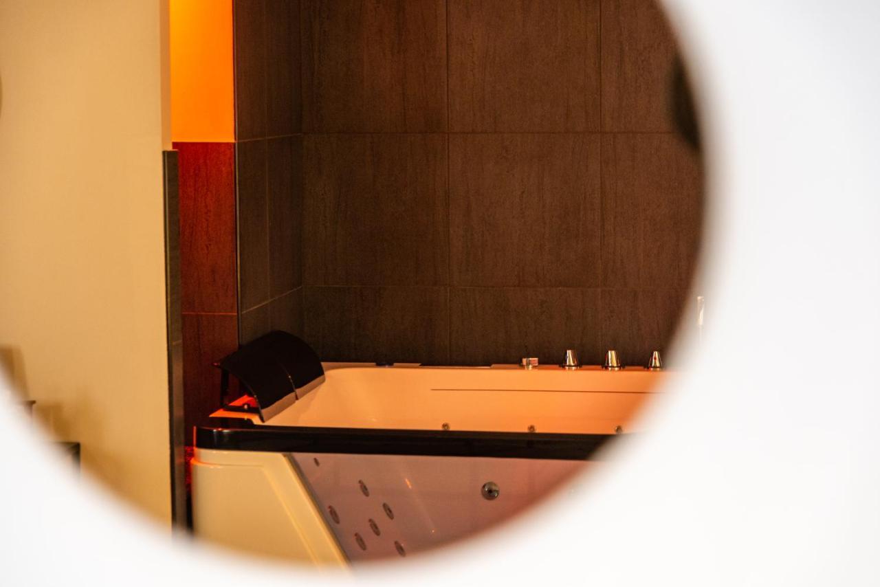 Suite And Spa 21 Dijon Bagian luar foto