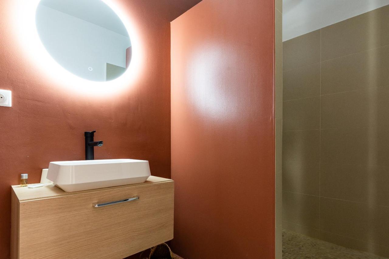 Suite And Spa 21 Dijon Bagian luar foto