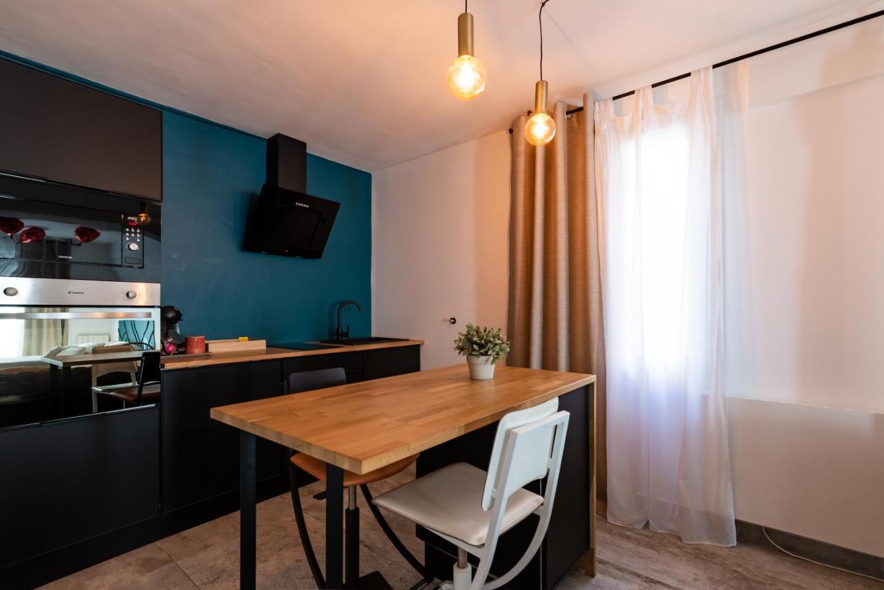 Suite And Spa 21 Dijon Bagian luar foto