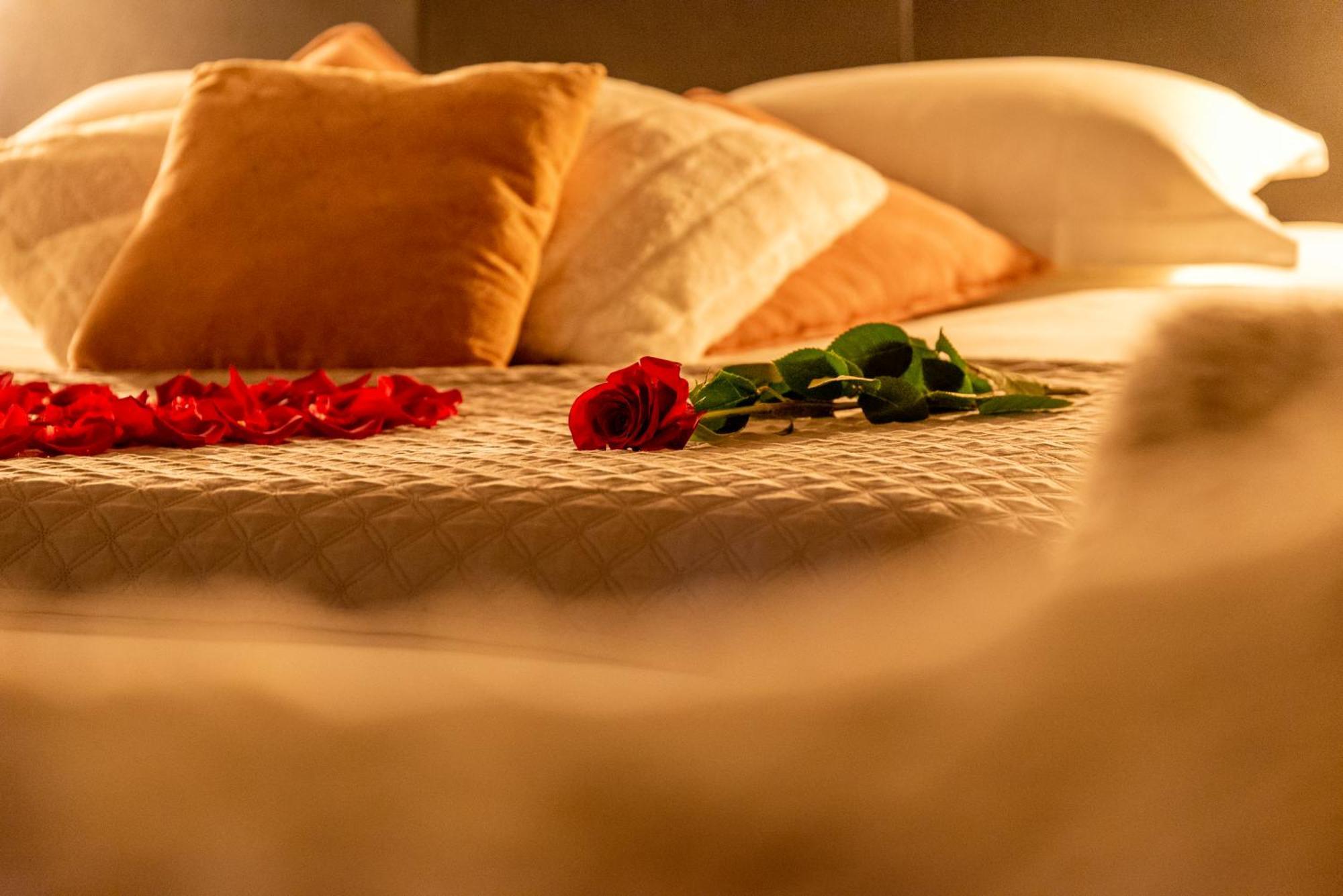 Suite And Spa 21 Dijon Bagian luar foto